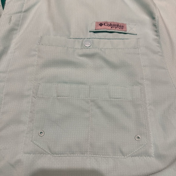 Columbia Green Casual Button Down Shirt Lightweight - Picture 2 of 8